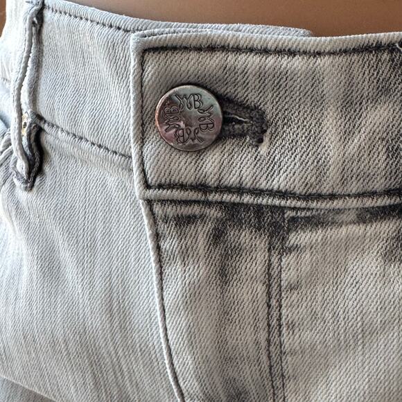 White House Black Market-MidRise Girlfriend-Everyday Soft-White Washed Jean-SZ 0 - Picture 9 of 10